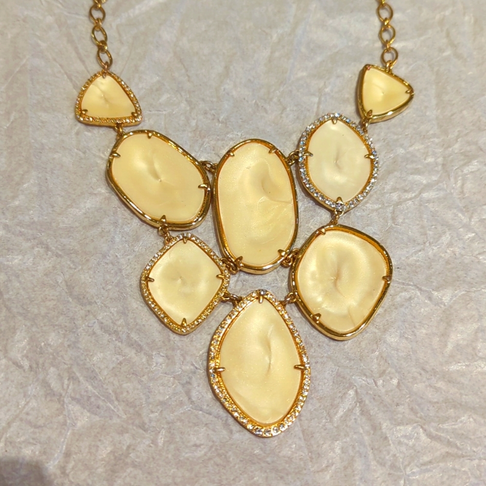Stella & Dot Fiona Statement Necklace - Picture 3 of 6
